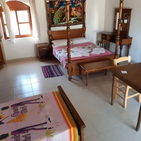 Karpaz Stone House Bed & Breakfast Rizokarpaso