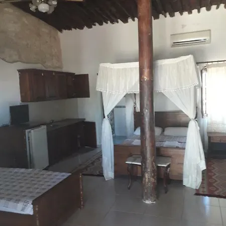 Karpaz Stone House Rizokarpaso