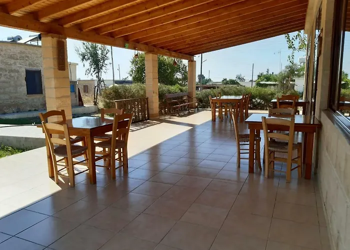 Karpaz Stone House Rizokarpaso